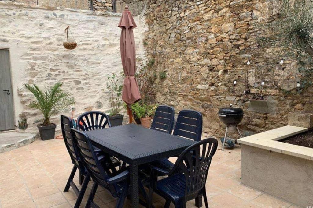 Villa Havre De Paix Au Pied De La Montagne Les Ilhes Exterior foto